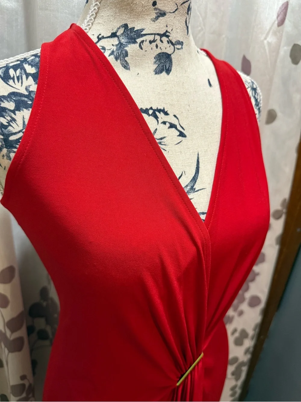 Sleeveless Red Twist-Front Dress-Michael Michael Kors (small) NWT - Picture 4 of 12